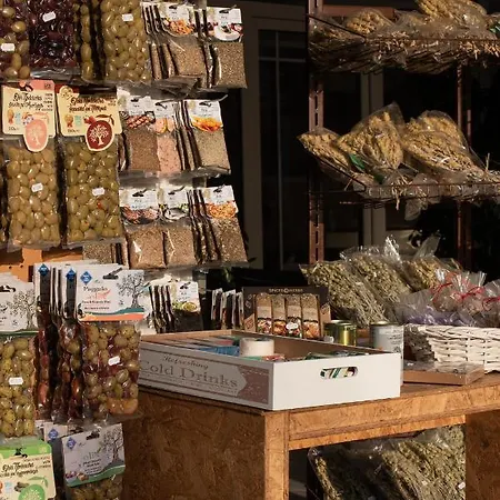 阿克罗珀酒店 Paralía