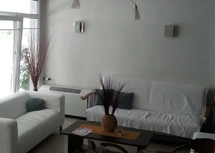 Akropol מלון 3*