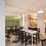 Отель Akropol 3*