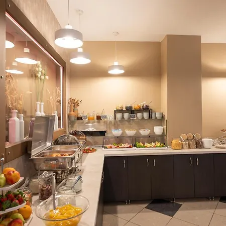 Akropol Hotel 3*