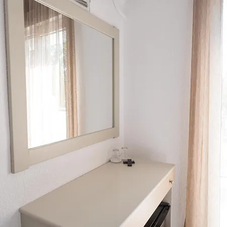 Akropol Hotel