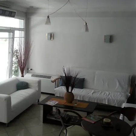 Akropol מלון 3*