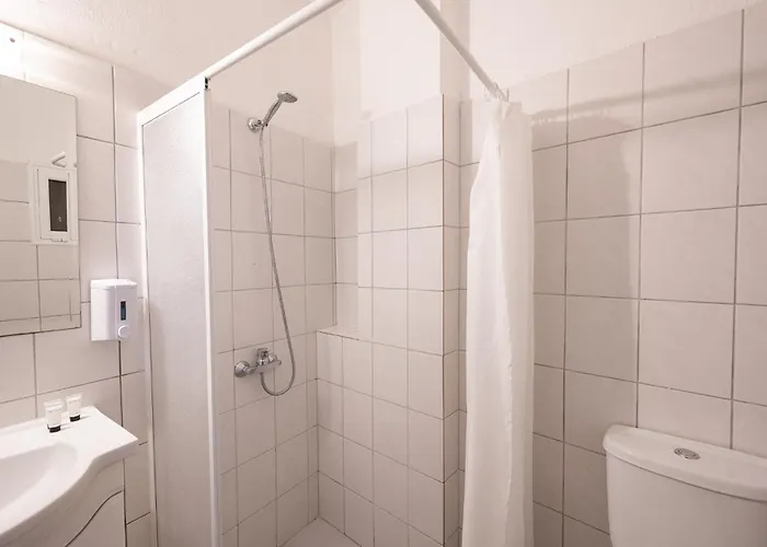 Hotel Akropol 3*